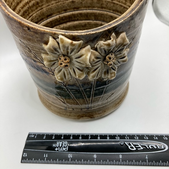 Vintage Teal/Tan/Blue Pottery Flower Pot with Bamboo Handle - Picture 10 of 10